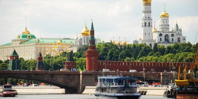 Русија не е толку конзервативна колку што се претставува – заштитата на „традиционалните вредности“ е само пропаганден трик